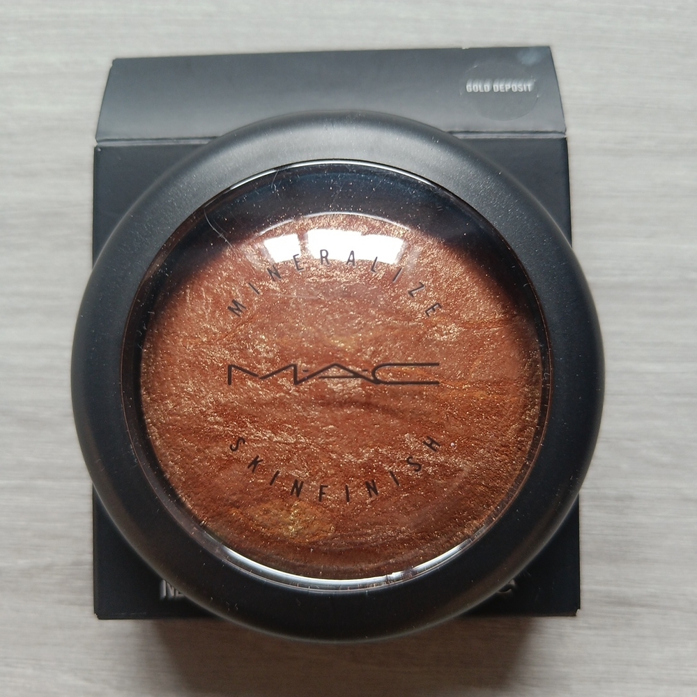 MAC Cosmetics Mineralize Skinfinish - Gold Deposit 25